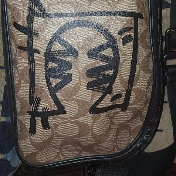 Coach Monster crossbody bag!! Limited edition!! - Picture 4 of 14